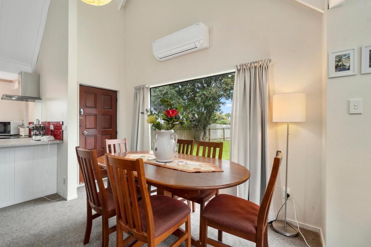 Wharerata - Otaki Beach Holiday Home 外观 照片