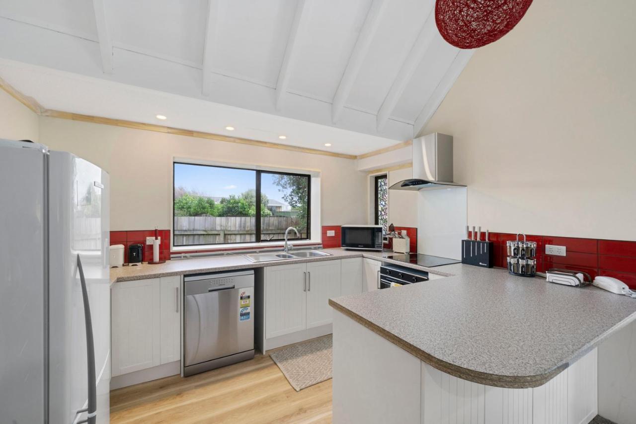 Wharerata - Otaki Beach Holiday Home 外观 照片
